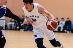 顶尖篮球俱乐部为争夺冠军展开激烈对抗